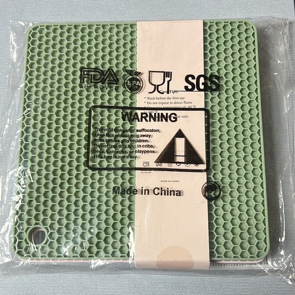 Silicone Trivets - Picture 2 of 3